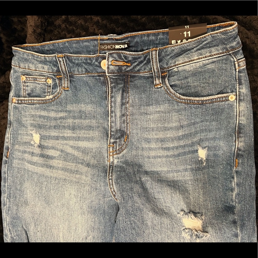 NWT high waist ripped jeans